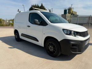 2019 Peugeot Partner 1.6 Bluehdi 1000 Professional in White — image 4