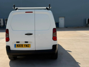 2019 Peugeot Partner 1.6 Bluehdi 1000 Professional in White — image 6