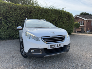 2016 Peugeot 2008 1.6 Bluehdi Allure in White — image 5