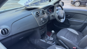 2014 Dacia Sandero Stepway 1.5 Stepway Ambiance Dci 90 Diesel White 5dr Low Tax+2keys+october2027mot in White — image 2