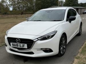 2018 Mazda Mazda3 2.0 Skyactiv-G Sport Black in White — image 4