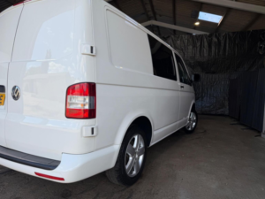2015 Volkswagen Transporter 2.0 Tdi T30 Startline L1 H1 4dr in White — image 5