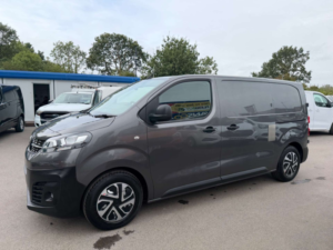 2022 Vauxhall Vivaro 1.5 Turbo D 2700 Dynamic Panel Van 6dr Diesel Manual L1 H1 Euro 6 (s/s) (120 Ps) in Grey — image 3