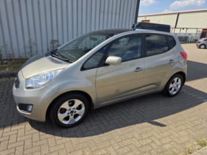 2012 Kia Venga 1.6 3 in Silver — image 6