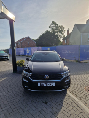 2021 Volkswagen T-Roc 1.5 Tsi Evo Active Euro 6 (s/s) 5dr in Black — image 2