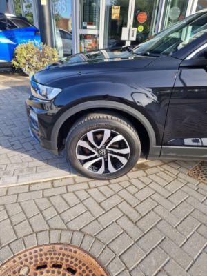 2021 Volkswagen T-Roc 1.5 Tsi Evo Active Euro 6 (s/s) 5dr in Black — image 5