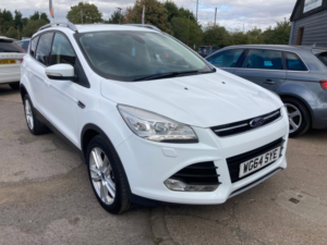 2015 Ford Kuga 1.5t Ecoboost Titanium X SUV 5dr Petrol Manual 2WD Euro 6 (s/s) (150 Ps) in White — image 3