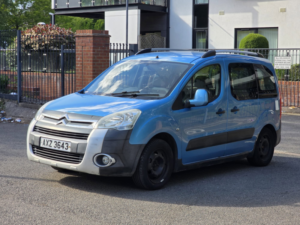 2010 Citroen Berlingo 1.6 Hdi Xtr Multispace MPV 5dr Diesel Manual Euro 4 (90 Ps) in Blue — image 3