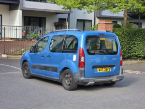 2010 Citroen Berlingo 1.6 Hdi Xtr Multispace MPV 5dr Diesel Manual Euro 4 (90 Ps) in Blue — image 4