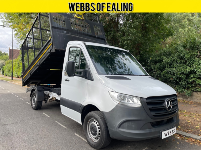 2022 Mercedes-Benz Sprinter 2.0 315 Cdi Progressive Caged Tipper in White — image 1