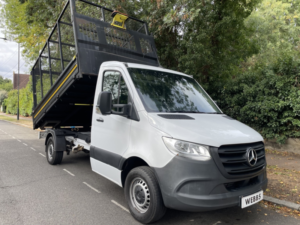2022 Mercedes-Benz Sprinter 2.0 315 Cdi Progressive Caged Tipper in White — image 4