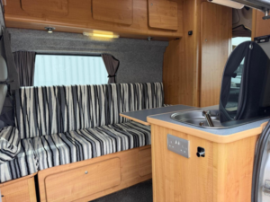 2005 Vauxhall Vivaro Camper Van 2 Berth Pro Conversion - 1 Owner 16yrs in Silver — image 2