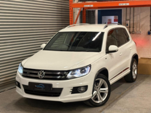 2015 Volkswagen Tiguan 2.0 Tdi Bluemotion Tech R-Line DSG 4WD Euro 6 (s/s) 5dr in White — image 4