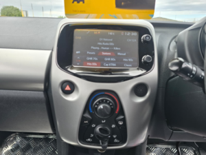 2017 Citroen C1 1.0 Vti Feel Hatchback 3dr Petrol Manual Euro 6 (68 Ps) in Blue — image 4