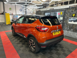 2017 Renault Captur 1.5 Dynamique S Nav Dci 90 in Orange — image 4