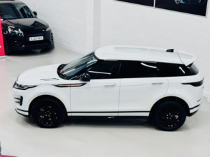 2020 Land Rover Range Rover Evoque 2.0 D180 Mhev R-Dynamic S in White — image 6