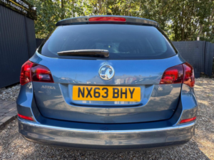 2013 Vauxhall Astra 1.6 16v Sri Sports Tourer Euro 5 5dr in Blue — image 6