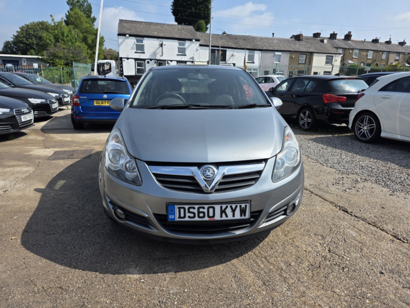 2010 Vauxhall Corsa 1.2 I 16v Sxi in Silver — image 1