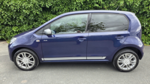 2016 Volkswagen Up! 1.0 Club Up! 75bhp in Blue — image 2