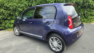 2016 Volkswagen Up! 1.0 Club Up! 75bhp in Blue — image 3