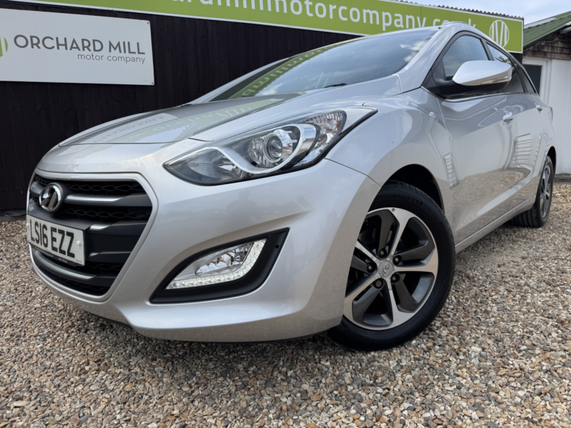 2016 Hyundai I30 1.6 I30 Tr Se Nav 1.6 120ps in Silver — image 1