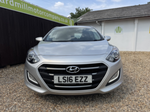 2016 Hyundai I30 1.6 I30 Tr Se Nav 1.6 120ps in Silver — image 2