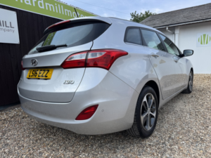 2016 Hyundai I30 1.6 I30 Tr Se Nav 1.6 120ps in Silver — image 6