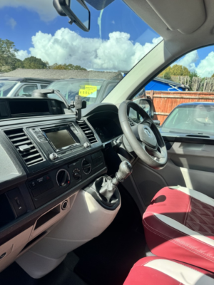 2015 Volkswagen Transporter 2.0 Tdi T28 Bluemotion Tech Startline in White — image 6
