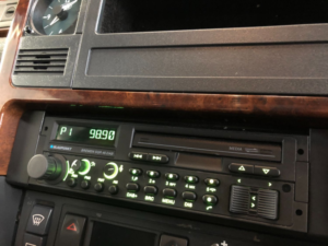 2002 Land Rover Range Rover Range Rover P38 - Interior Wood And Leather Upgrades in Multicolour — image 3