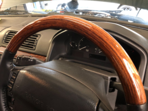 2002 Land Rover Range Rover Range Rover P38 - Interior Wood And Leather Upgrades in Multicolour — image 4