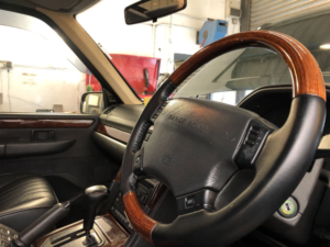 2002 Land Rover Range Rover Range Rover P38 - Interior Wood And Leather Upgrades in Multicolour — image 5