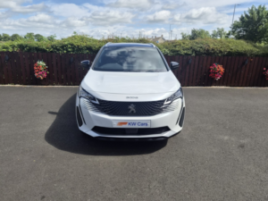 2021 Peugeot 3008 1.5 Bluehdi Gt in White — image 5