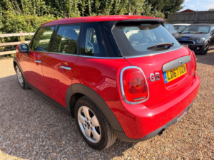 2017 MINI Hatch 1.2 One Euro 6 (s/s) 5dr in Red — image 6