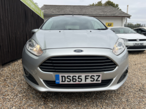 2015 Ford Fiesta 1.3 Zetec in Silver — image 2