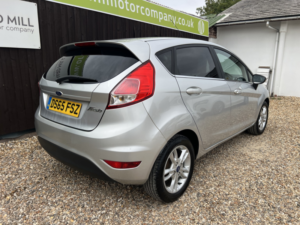 2015 Ford Fiesta 1.3 Zetec in Silver — image 6