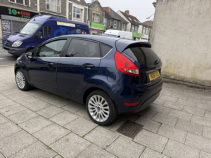 2012 Ford Fiesta 1.6 Titanium in Blue — image 4