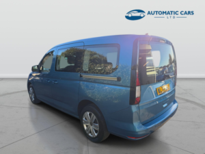 2024 Volkswagen Caddy Maxi C20 Tdi Automatic in Blue — image 4