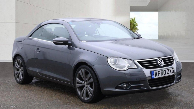 2010 Volkswagen Eos 2.0 Tdi Cr Sport Cabriolet Euro 5 2dr in Grey — image 1