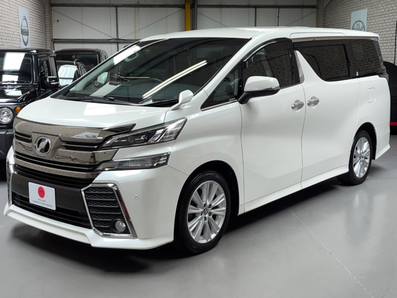 2015 Toyota Vellfire 30 Series 2.5 Z Automatic 7 Seater in White — image 1