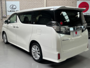 2015 Toyota Vellfire 30 Series 2.5 Z Automatic 7 Seater in White — image 2