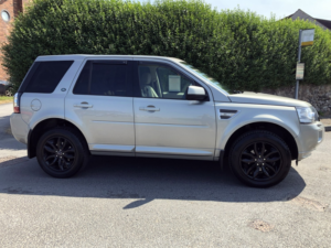 2013 Land Rover Freelander 2 2.2 Td4 Hse Turbo Diesel 6 Speed Manual 4x4 - Full Service History in Gold — image 2