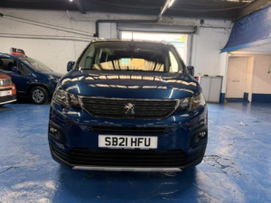 2021 Peugeot Rifter 1.5 Bluehdi Allure Premium in Blue — image 6