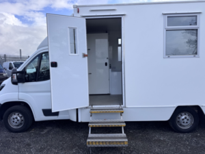 2017 Peugeot Boxer Mobile Health Unit. Office - Easy Campervan Motorhome Conversion. 240v Electrics. Toilet. Lighting. in White — image 3