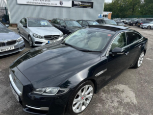 2017 Jaguar Xj 3.0d V6 Portfolio Auto Euro 6 (s/s) 4dr in Black — image 5