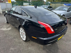2017 Jaguar Xj 3.0d V6 Portfolio Auto Euro 6 (s/s) 4dr in Black — image 6
