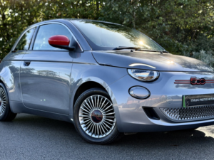 2023 Fiat 500e 42kw 118hp Electric (red) in Grey — image 5