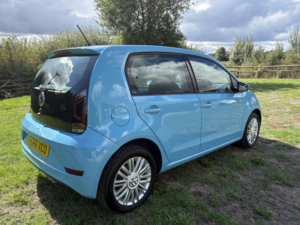 2016 Volkswagen Up! 1.0 Move Up! in Blue — image 4