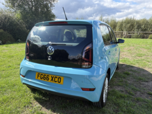 2016 Volkswagen Up! 1.0 Move Up! in Blue — image 5