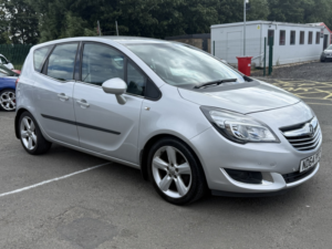 2014 Vauxhall Meriva 1.4 I Tech Line in Silver — image 2