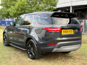 2018 Land Rover Discovery 2.0 Sd4 Hse Auto 4WD Euro 6 (s/s) 5dr in Grey — image 3